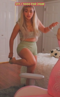 Demisux feet photo thumbnail