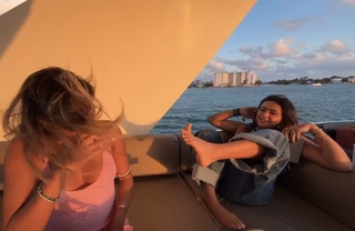 Demisux feet photo thumbnail