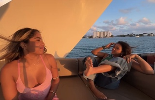 Demisux feet photo thumbnail