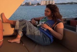 Demisux feet photo thumbnail