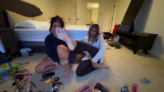 Demisux feet photo thumbnail