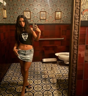 Demisux feet photo thumbnail