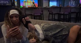 Demisux feet photo thumbnail