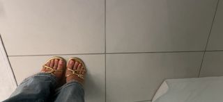 Demisux feet photo thumbnail