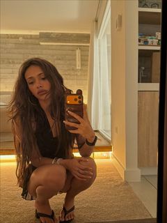 Demisux feet photo thumbnail