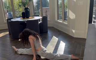 Demitra Kalogeras feet photo thumbnail