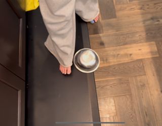 Demitra Kalogeras feet photo thumbnail