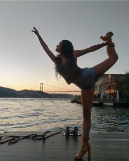Denisa Gültekin feet photo 1