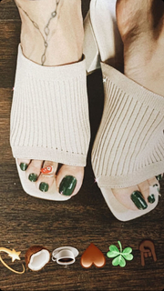 Denisa Gültekin feet photo 1