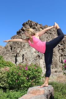 Denise Austin feet photo thumbnail