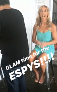 Denise Austin feet photo thumbnail