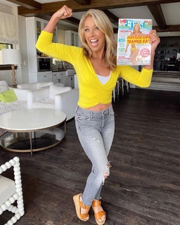 Denise Austin feet photo thumbnail