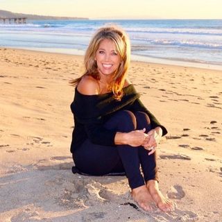 Denise Austin feet photo thumbnail
