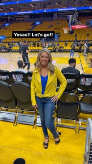 Denise Austin feet photo thumbnail