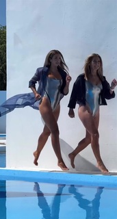 Denise Austin feet photo thumbnail