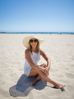 Denise Austin feet photo thumbnail