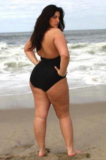 Denise Bidot feet photo 11