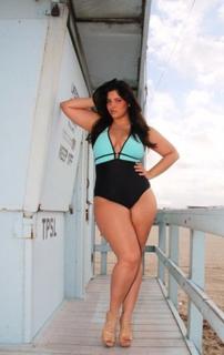 Denise Bidot feet photo 5