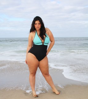 Denise Bidot feet photo 3