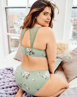Denise Bidot feet photo 20