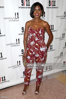 Denise Boutte feet photo 10