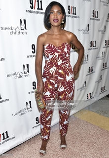 Denise Boutte feet photo 4