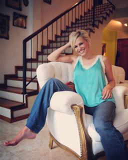 Denise Dumas feet photo 5