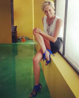 Denise Dumas feet photo 3