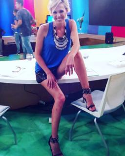 Denise Dumas feet photo 20