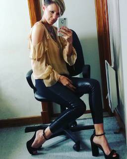 Denise Dumas feet photo 6