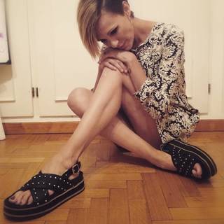 Denise Dumas feet photo 3