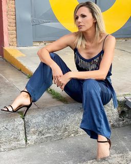 Denise Dumas feet photo 13
