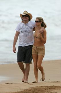 Denise Richards feet photo thumbnail