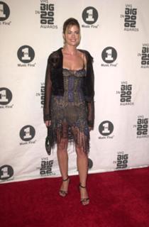 Denise Richards feet photo thumbnail