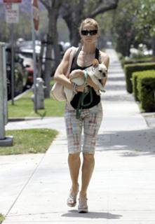Denise Richards feet photo thumbnail