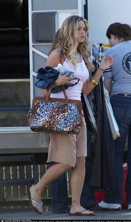 Denise Richards feet photo thumbnail