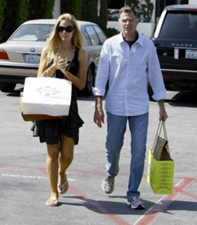 Denise Richards feet photo thumbnail