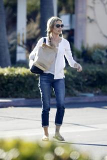 Denise Richards feet photo thumbnail