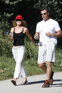 Denise Richards feet photo thumbnail