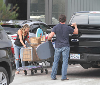 Denise Richards feet photo thumbnail