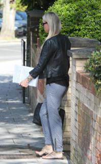 Denise Van Outen feet photo thumbnail