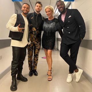 Denise Van Outen feet photo thumbnail
