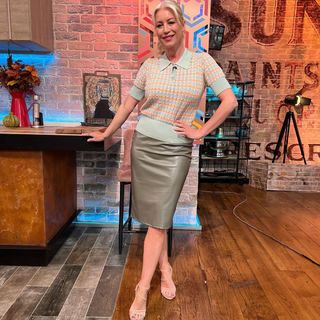 Denise Van Outen feet photo thumbnail