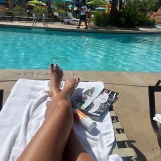 Denise Van Outen feet photo thumbnail