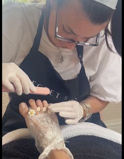 Denise Van Outen feet photo 3