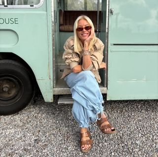 Denise Van Outen feet photo 6