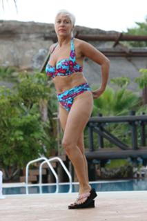 Denise Welch feet photo 4