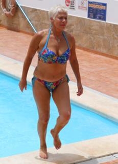 Denise Welch feet photo 4