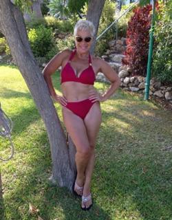 Denise Welch feet photo 9