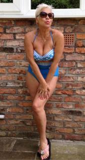 Denise Welch feet photo 7